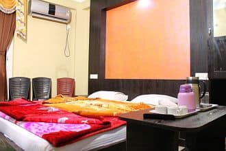 Larica Holiday Inn, Tarapith 4